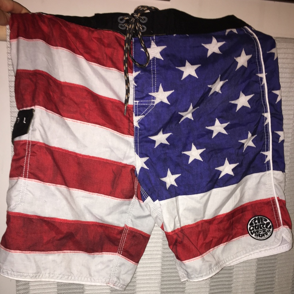 USA Themed board shirts from rip curl, size 34